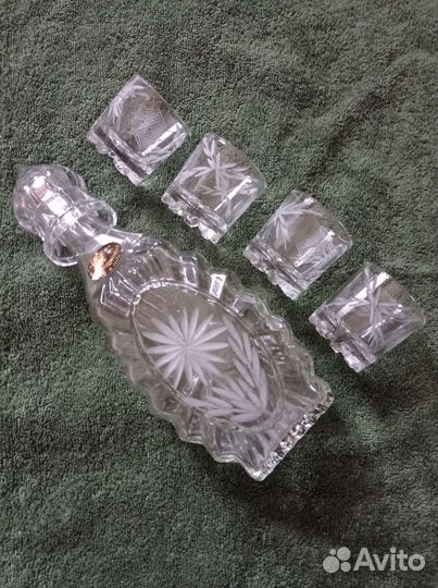 Штоф и 4 рюмки