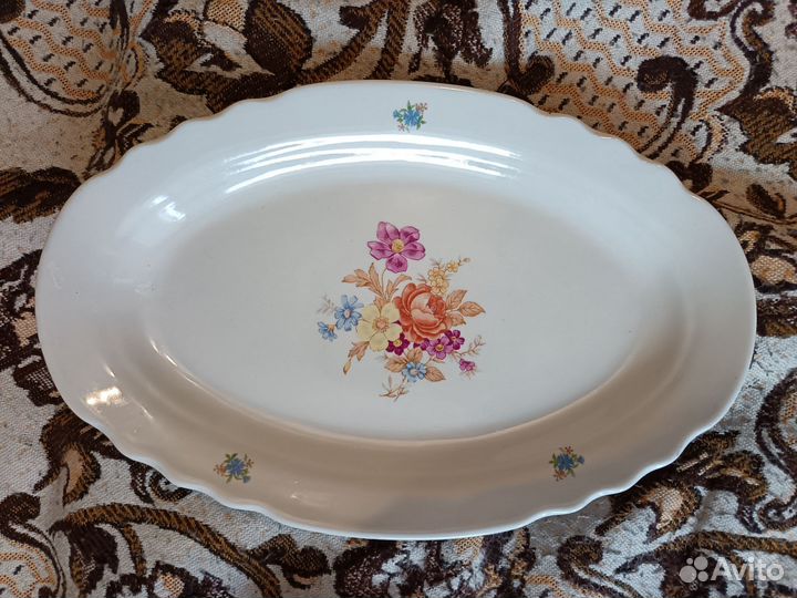 Большое блюдо фарфор