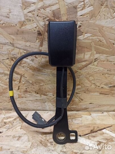 Замок ремня безопасности правый Kia Ceed ED