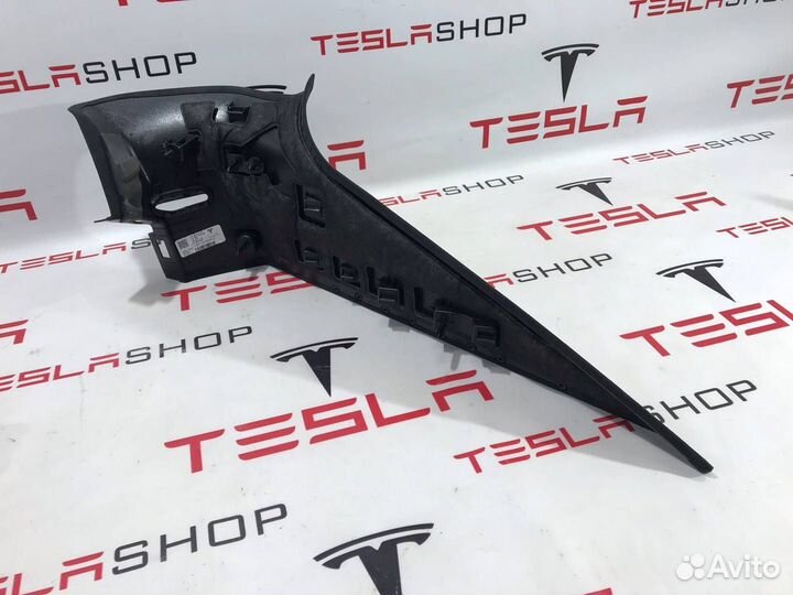 Накладка стойки С Tesla Model S 2-й рест. 2021