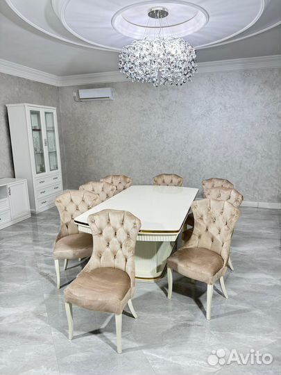 Стол и Стулья