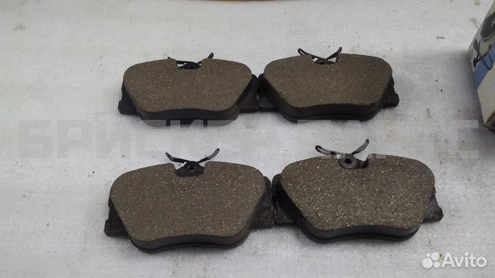 Колодки тормозные пер Мерседес-Бенц E W124