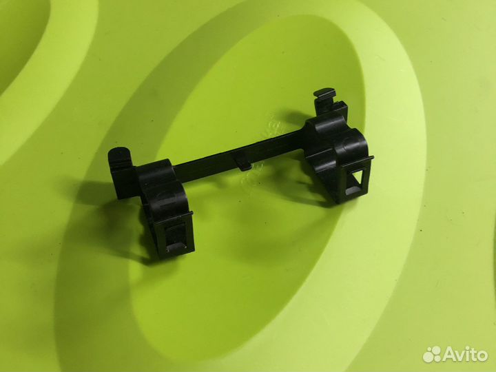 Кронштейн трубопровода ABS BVA задний bmw