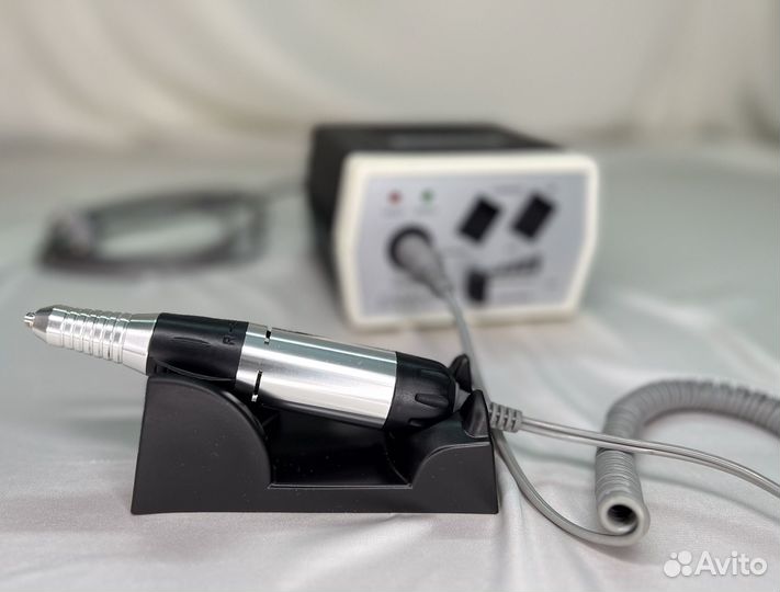 Аппарат для маникюра и педикюра