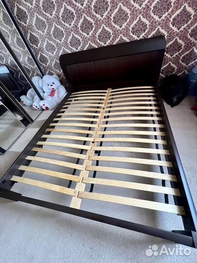 Спальный гарнитур бу лазурит