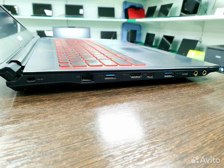 Игровой ноутбук msi в отличном