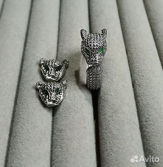 Серьги и кольцо Cartier