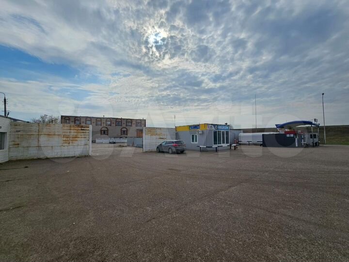 Продается производственная база с арендаторами 383