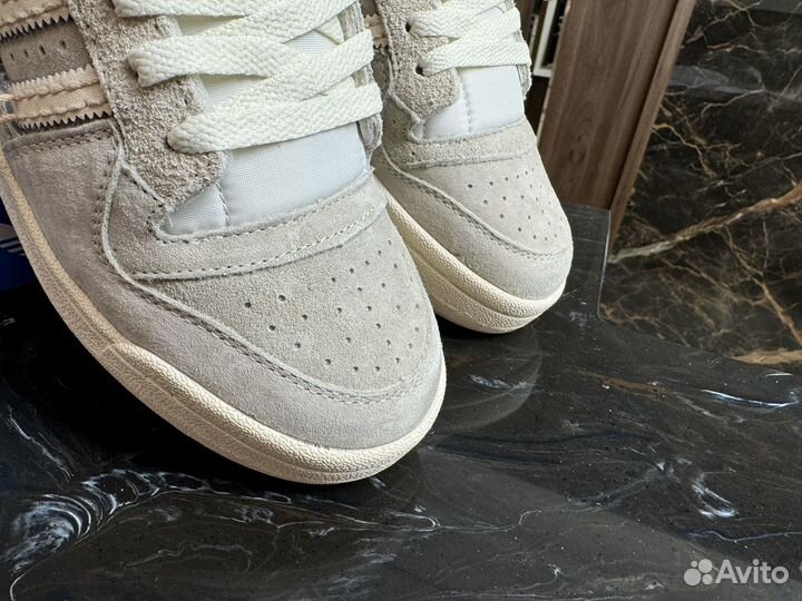 Adidas forum 84 low off white