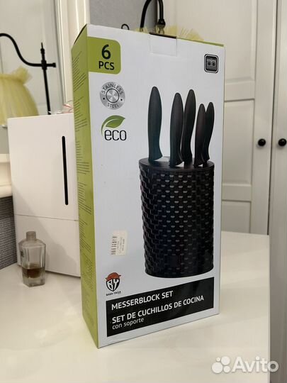 Набор кухонных ножей с подставкой