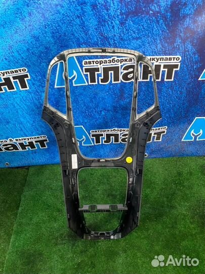 Консоль центральная Opel Astra J универсал A16XER