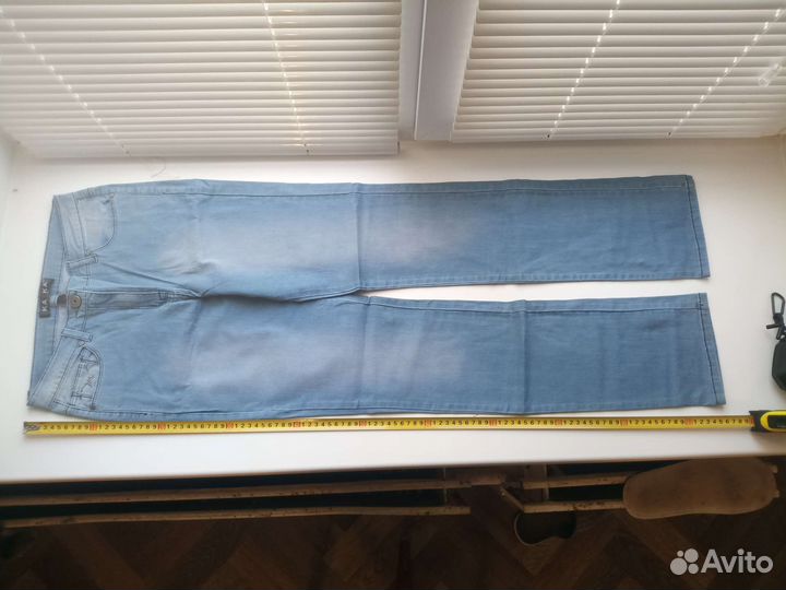 Джинсы женские новые 44 W28 S размер