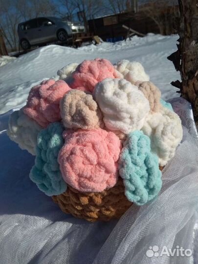 Подушка-розы, обьем-89см, h-29см