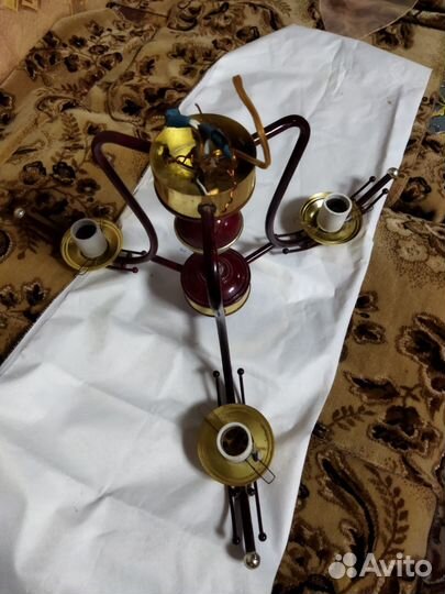 Люстра бу с зеркальной розеткой