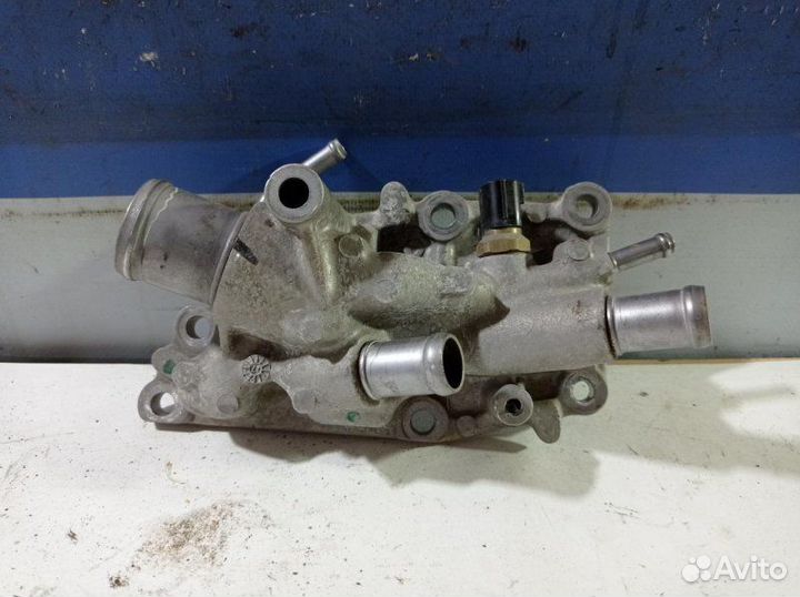 Фланец системы охлаждения Renault Sandero 1