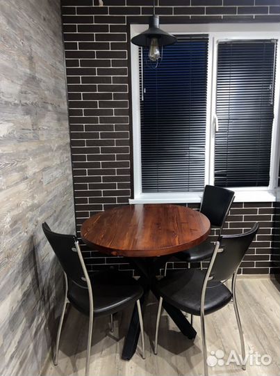 Стол кухонный