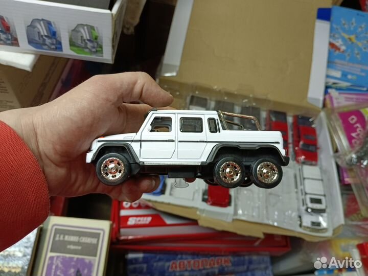 Модель автомобиля Toyota Tundra/Land Cruiser