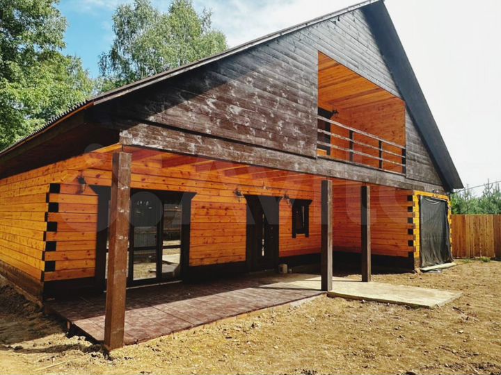 Дом 180 м² на участке 6,5 сот.