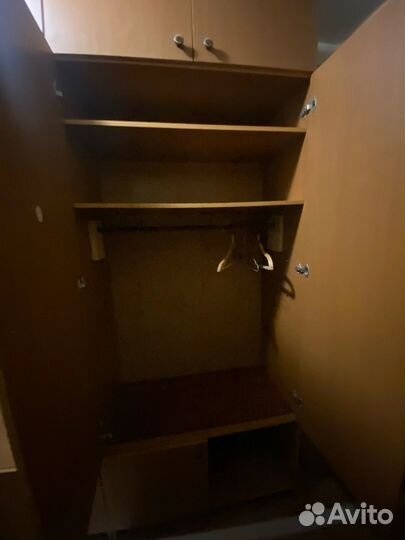 Шкаф