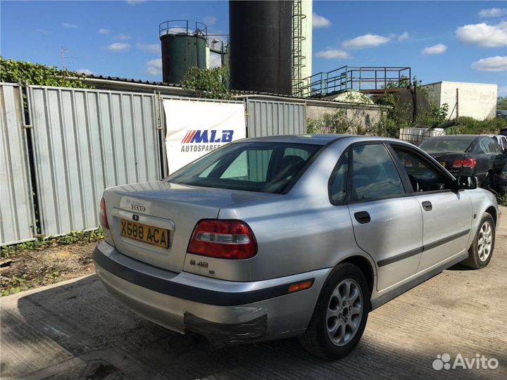 Разбор на запчасти Volvo S40 / V40 1995-2004