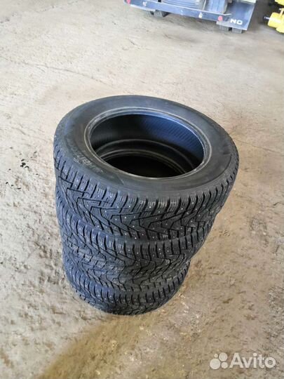 Hankook Winter I'Pike 205/60 R16