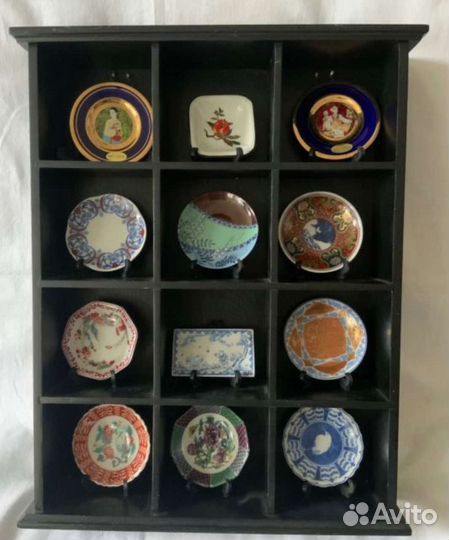 Коллекционные Блюдца в Шкавчике