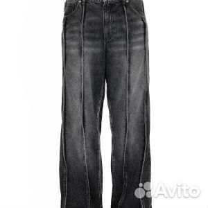 Vertical seam denim in washed grey