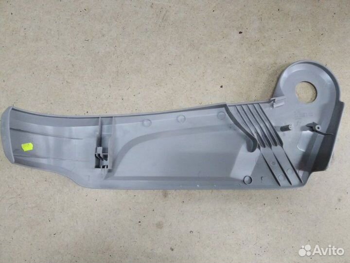 Крышка сиденья передняя правая Ford Mondeo 2000