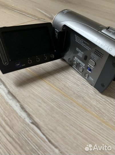 Видеокамера JVC Everio GZ-MS100ag