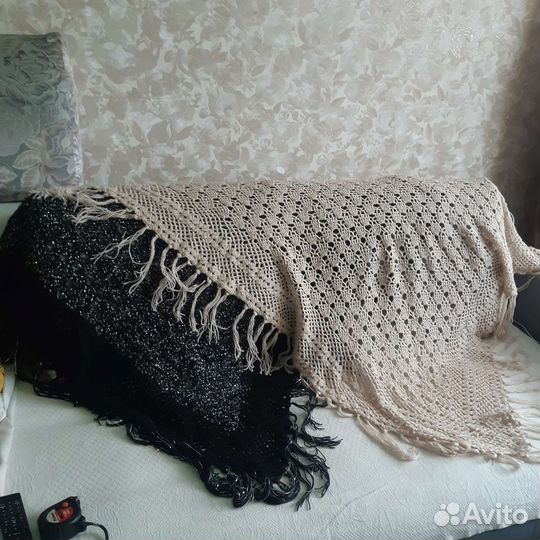 Шаль полушерстяная