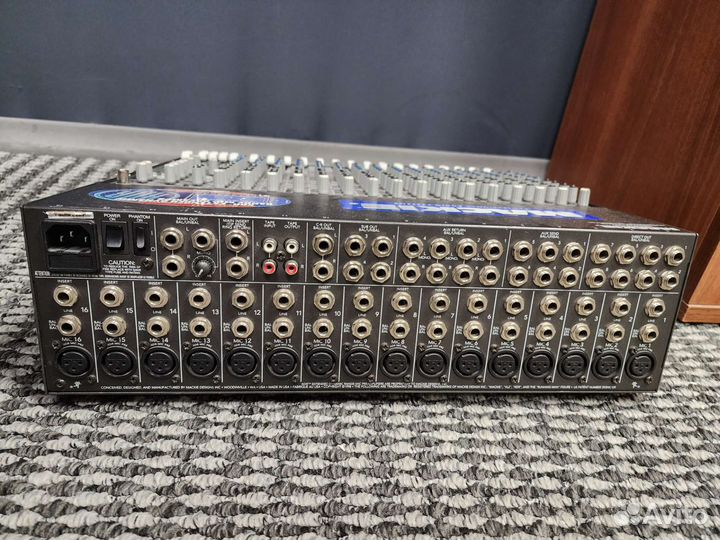 Микшерный пульт Mackie 1604 VLZ PRO USA