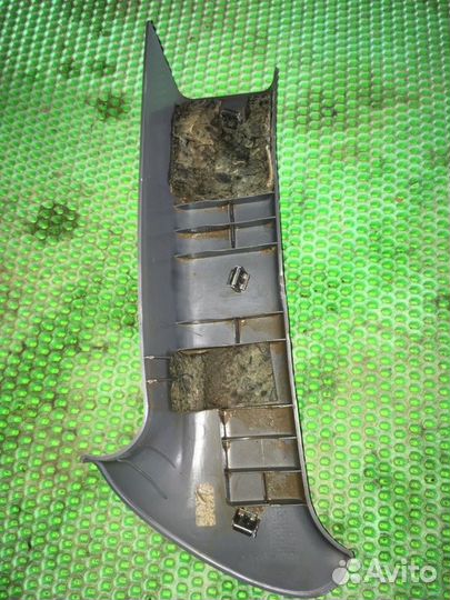 Обшивка накладка задней стойки задняя левая