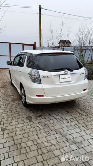 Honda Fit Shuttle 1.3 CVT, 2012, 154 161 км