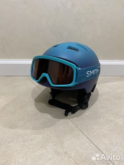 Детский горнолыжный шлем TSG и очки Smith
