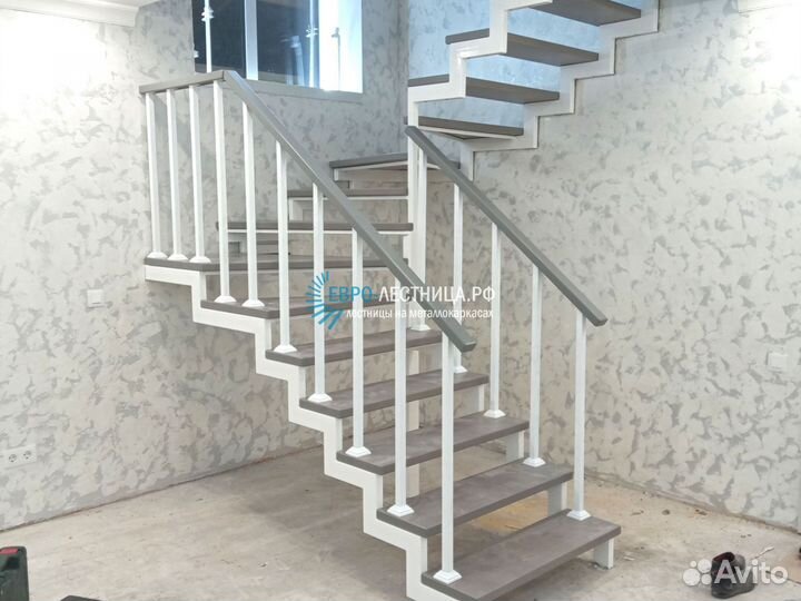 Лестница на второй этаж