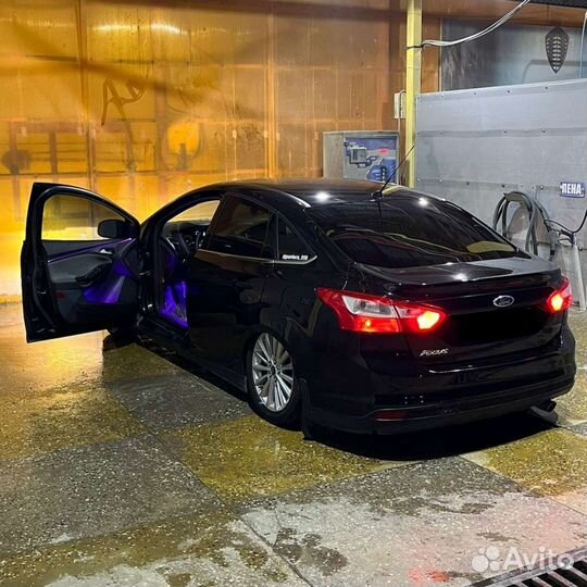 Пневма на зад фокус 3 новая