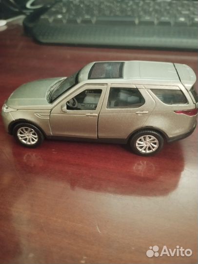 Машинка Land rover Discovery