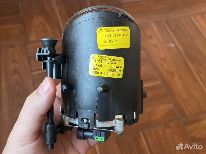 Фара противотуманная Audi A4 8E0941700B
