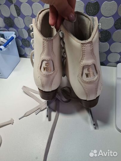 Коньки фигурные Wifa размер 28