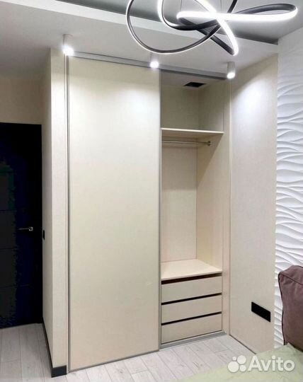 Шкаф купе функциональный