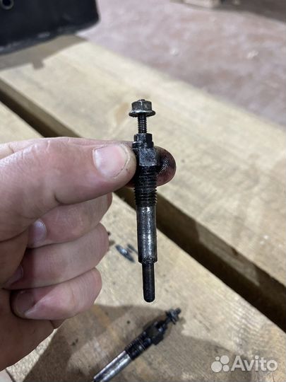 Свечи накала 4jg2