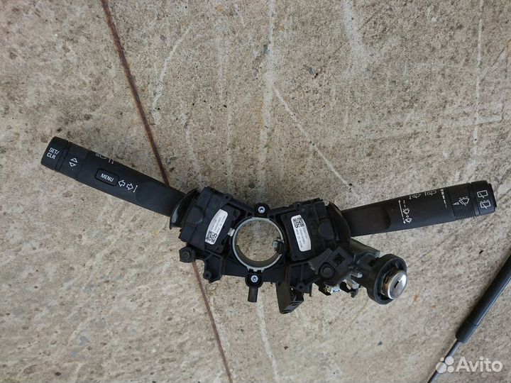 Переключатель подрулевой.Опель Астра J