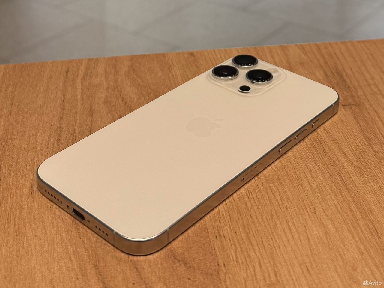 iPhone 16 Pro Max, 256 ГБ, SIM + eSIM
