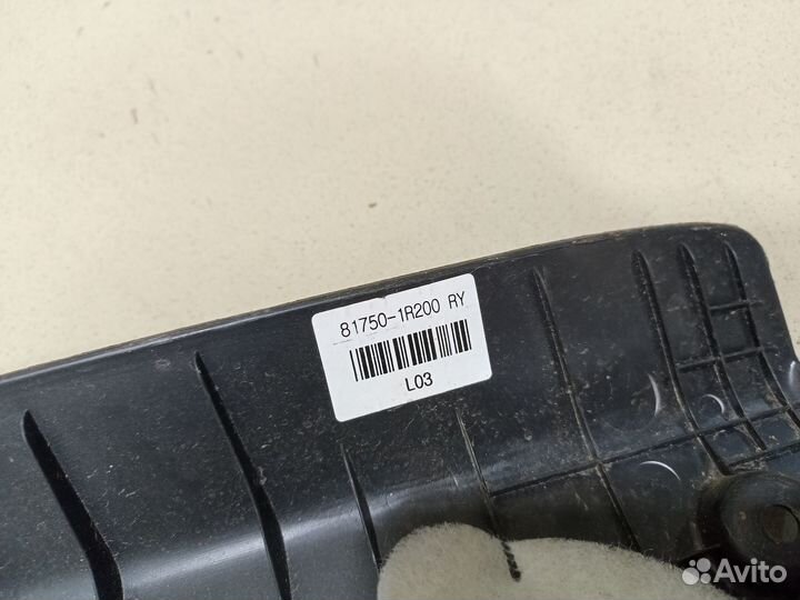 Обшивка двери багажника Solaris 2010-2017