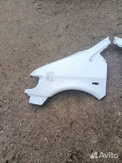 Крыло переднее Мерседес Вито 638