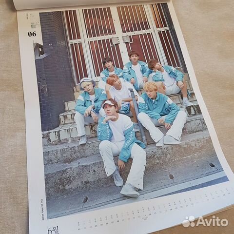 BTS seasons greetings 2018 Wall calendar