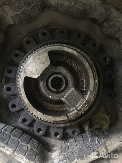 Гидромотор хода Hitachi ZX200-3