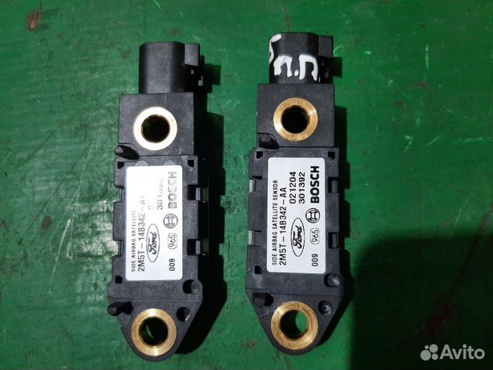 Датчик удара SRS AIR BAG Ford Focus 1 седан eydk