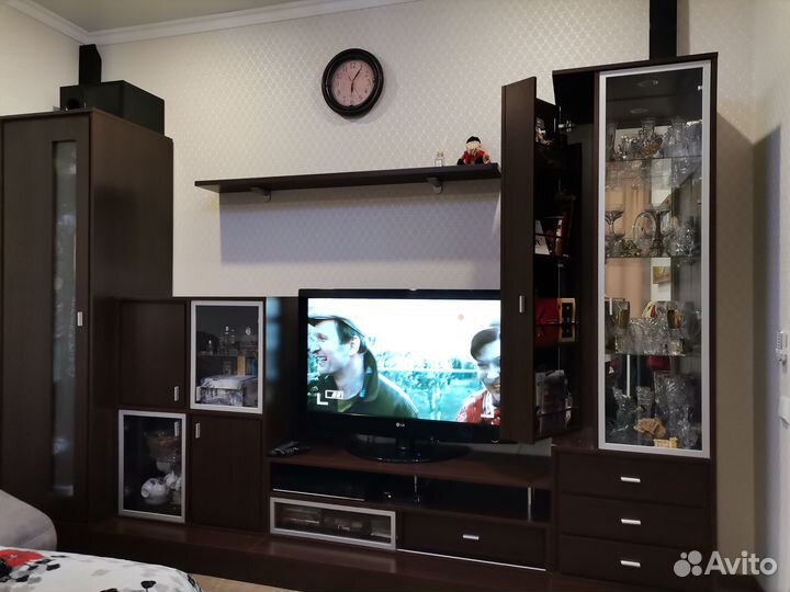 Стенка в гостиную со шкафом