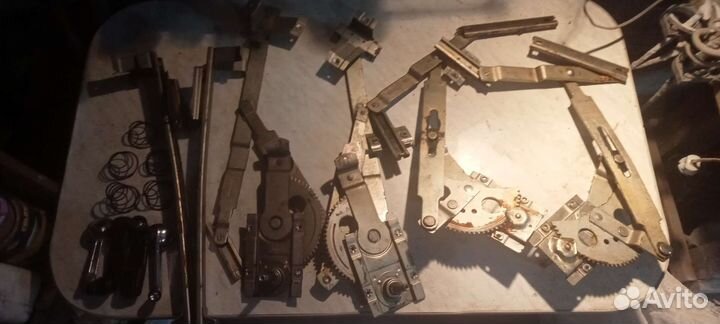 Стеклоподемники Газ 3110